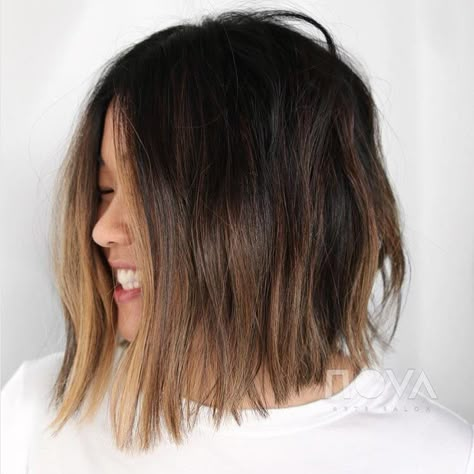 Short Brunette Hair With Highlights Bob, Short Brown And Caramel Hair, Short Fall Hair Color Brunettes, Fall Hair Color For Brunettes Short Bobs, Balayage Pale Skin Brunettes, Brunette Balayage Bob Hair, Ombré Dark Hair, Short Hair Balayage Asian, Short Hair Balayage Brunette Caramel