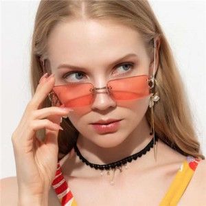 Sunglasses Pose Reference, Edgy Poses, Vaporwave Aesthetic Outfits, Eyewear Photoshoot, Sunglasses Pose, Sunglasses Photoshoot, Sunglasses Portrait, Trendy Aesthetic Outfits, Nice Sunglasses