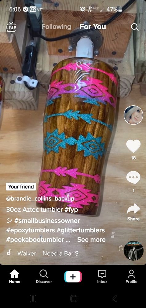 Cactus Glitter Tumbler, Wood Grain Tumbler Ideas, Rustic Tumbler Ideas, Horse Tumbler Ideas, Western Tumbler Ideas, Cups Cricut, Tumbler Business, Interesting Crafts, Tumbler Inspiration