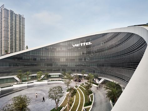 Gallery of Viettel Headquarters / Gensler - 1 Rainwater Harvesting System, Facade Architecture Design, New Architecture, Landscape And Urbanism, Roof Garden, Facade Architecture, Green Roof, Concept Architecture, Office Building