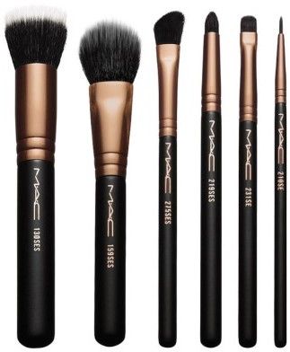 Nordstrom Anniversary Sale MAC Look In A Box Advanced Travel Brush Kit Mac Makeup Brushes, Makeup Brush Set Best, Mac Brushes, Travel Brush, Shading Brush, Pencil Brush, Cosmetic Kit, Best Makeup Brushes, Liner Brush