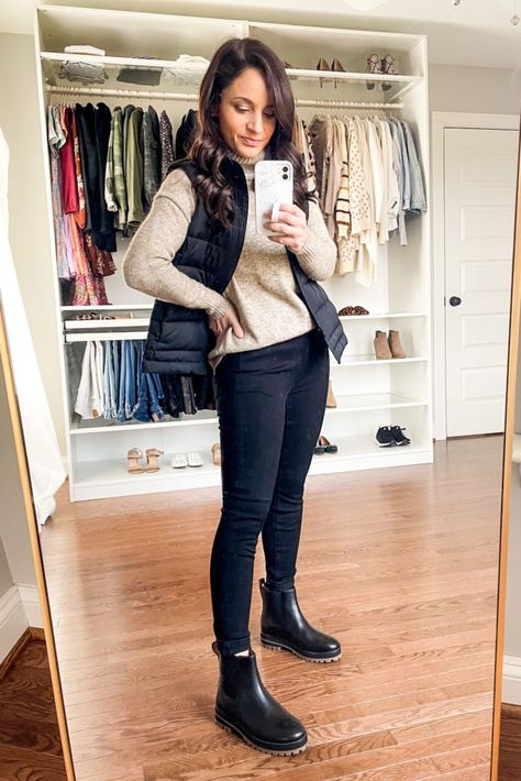 10 Items 20 Outfits | Petite Style | Pumps & Push Ups Chelsea Boots Outfit Petite, Petite Winter Outfits Casual, Petite Outfits Winter, Outfits With Chelsea Boots Woman, Black Chelsea Boots Outfit, Chelsea Boots With Jeans, How To Style Chelsea Boots, Chelsea Boot Outfits Women, Petite Style Outfits