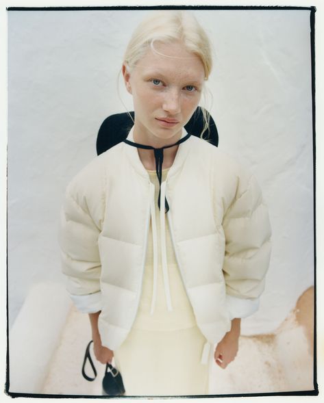 Jil Sander+ Spring/Summer 2022 Neutral Knitwear, Outfits For Spain, Tunic Shirt Dress, Campaign Fashion, Spring Summer 2022, Zermatt, Cotton Hat, Summer 2022, Jil Sander