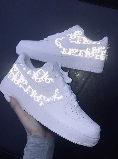 dior custom air force Dior Air Force, Tenis Dior, Dior Nike, Korean Shoes, Trendy Shoes Sneakers, White Nike Shoes, Nike Shoes Girls, Preppy Shoes, Custom Nike Shoes