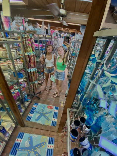 Summer Aesthetic Shopping, Beach Shopping Aesthetic, Beach Gift Shop, Beach Souvenir Shop, Summer Mirror Pics, Beach Core Aesthetic, Vacay Pics, Beach Core, Surf Shops