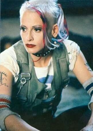 Lori Petty, Girl Hairstyle, Tank Girl, Girl Hairstyles, Hairstyles, Tumblr