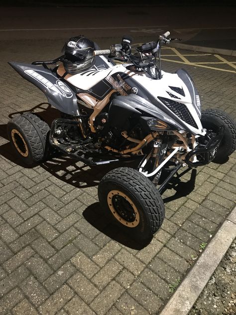 Yamaha raptor R1 Yamaha Mt07, Yamaha Raptor, 4 Wheelers, Four Wheelers, Quad Bike, Motorcycle Bike, Dodge Challenger, Motocross, Quad