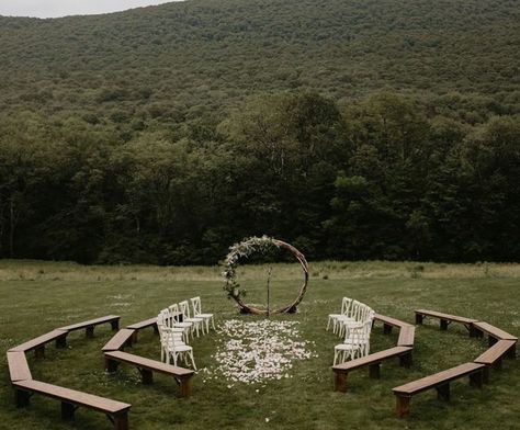 Wedding Bench Seating, Circular Wedding Arch, Wedding Bench, Wedding Ceremony Seating, Circle Arch, Wedding Backyard Reception, Backyard Reception, Field Wedding, Events Design