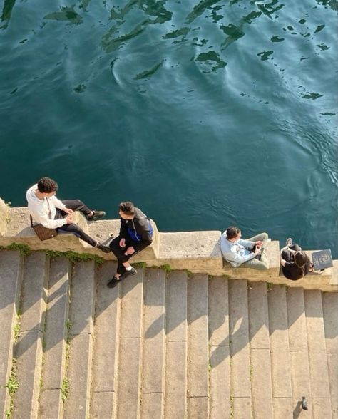 Bonne weekend. 💙🍸 How does your perfect weekend look like? Photo @mylittleparis #lamourestbleufashion Summer In Paris Aesthetic, Seine River Paris, Paris Picnic, Paris In Summer, Paris Rooftops, Parisian Summer, French Aesthetic, Picnic Aesthetic, Romanticising Life