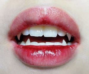 Vampire Teeth, Rock Punk, Lip Art, Red Lipstick, Body Mods, Aesthetic Makeup, Original Image, Dark Aesthetic, Vampire Diaries