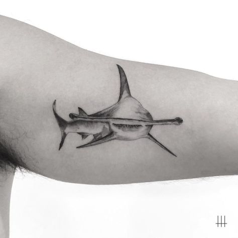 Mens Ocean Themed Tattoos, Great Hammerhead Shark Tattoo, Hammerhead Tattoo Shark, Small Hammerhead Shark Tattoo, Hammer Shark Tattoo, Mako Shark Tattoo, Hammerhead Tattoo, Shark Tattoo Meaning, Marine Tattoos