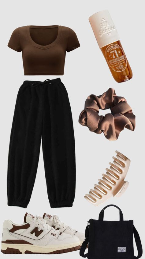 Comfy fit for stay at home or even go out Aesthetic Stay At Home Outfit, Stay At Home Comfy Outfits, Cozy Lazy Day Outfits, Cute Stay At Home Outfits, Comfy Outfits For Home, Band Workout Resistance, Home Look Outfit, Legs Pilates, 30s Outfits