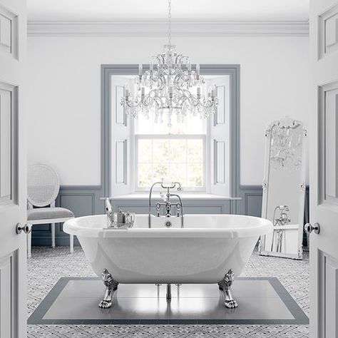 Victorian Style Bathroom, Double Ended Bath, Roll Top Bath, Victorian Bathroom, Freestanding Bath, Chic Bathrooms, Elegant Bathroom, Roll Top, Free Standing Bath