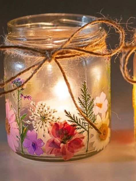 Mason Jar Crafts With Lights, Diy Fairy Lights Jar, Pressed Flower Jars, Mason Jar Lanterns Diy, Decoupage Mason Jars, Bday Crafts, Pressed Flower Lanterns, Fairy Lights In A Jar, Mason Jar Lights