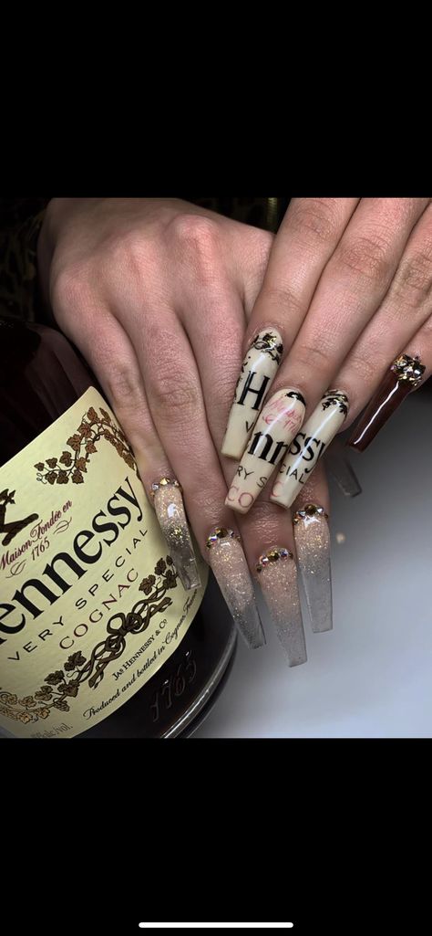 #hennessy #nails #nailart #cool #alcohol #pretty #creative #acrylic #Bntc2 #chrome #bling #chromenails #blingnails ⚠️Give me credit‼️ Alcohol Nails Design, Lady Nails, Sparkle Nail Designs, Nails Chrome, Diy Acrylic Nails, Grunge Nails, Galveston Tx, Long Acrylic, Dope Nail Designs