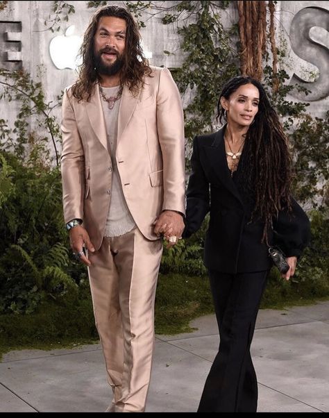 Jason Momoa Baywatch, Jason Momoa Conan, Jason Momoa Lisa Bonet, Jason Momoa Shirtless, Jason Momoa Aquaman, Lisa Bonet, Tom Ford Suit, Mode Boho, Jennifer Connelly