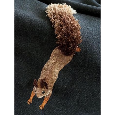 juno embroidery on Instagram: “. 静かな眼もすき . . . . #junoembroidery #embroidery #squirrel  #刺繍 #りす” Embroidered Photographs, Trendy Sewing Projects, Embroidered Portrait, Textile Art Embroidery, Textile Fiber Art, Embroidery On Clothes, Animal Embroidery, Embroidery Ideas, Stitching Art