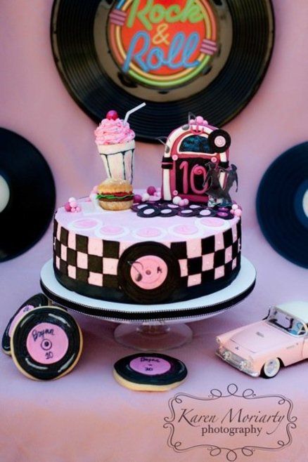 50's Sock Hop cake, isn't this adorable! Sock Hop Cake Ideas, 50s Nostalgia, 1950s Cake, 50s Cake, Milkshake Cupcakes, 50s Theme Parties, Disco Cake, Retro Birthday Parties, Beatles Party