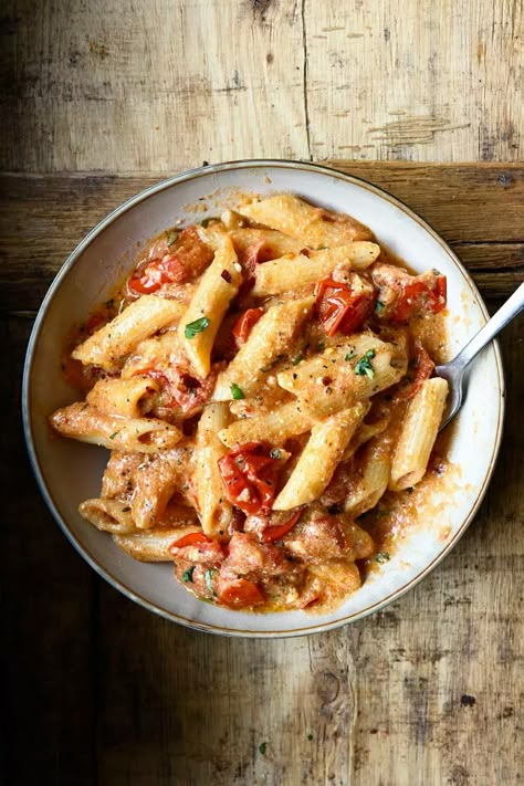 Arrabbiata Pasta, Serving Dumplings, Dumplings Recipes, Comfort Pasta Dishes, Comfort Pasta, Ricotta Pasta, Bacon Pasta, Veggie Delight, Pasta Dinner Recipes