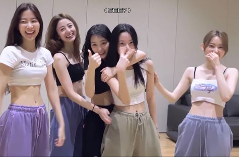 Lesserafim Dance Practice, Dance Crew Outfits, Kpop Dance Practice Outfits, Dance Practice Outfits, Dance Motivation, Neural Pathways, Dance Playlist, Dance Outfits Practice, Fox Girl