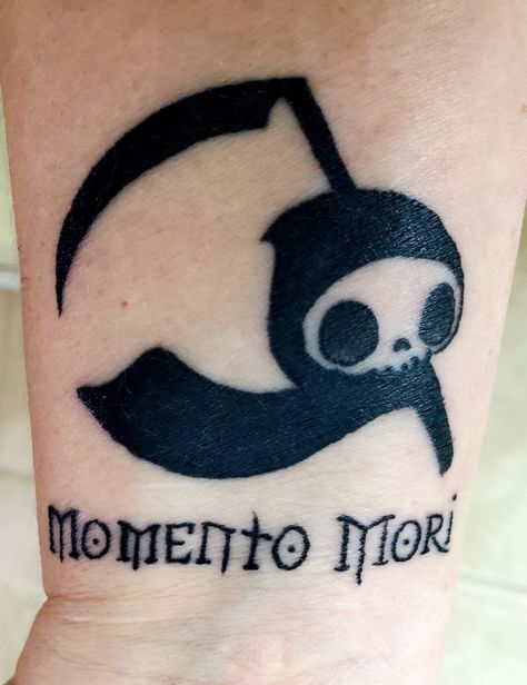 Momento Mori Tokidoki Adios, Momento Mori Tattoo, Memento Mori Tattoo Ideas, Memento Mori Tattoo, Neck Tattoos Women, Wicked Tattoos, Elbow Tattoos, Momento Mori, 1 Tattoo