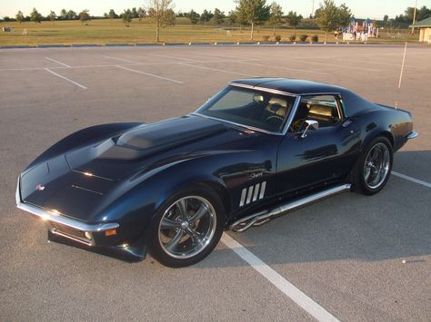 Corvette Stingray 1969, 1969 Corvette Stingray, 1969 Corvette, Old Corvette, Old Vintage Cars, Vintage Muscle Cars, Chevrolet Corvette Stingray, Tesla Car, Street Racing Cars