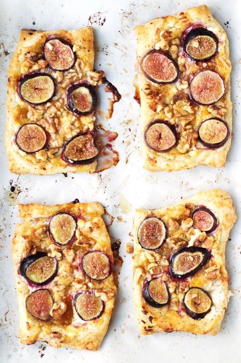 Fig Pastry Recipes, Fig Pastry, Mediterranean Desserts, The Mediterranean Dish, Pastry Recipe, Fig Recipes, Creative Baking, Fresh Figs, Puff Pastry Recipes