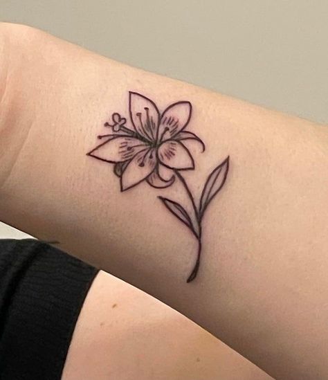 Got a silent princess tattoo yesterday 😎 | Flower tattoo by  Dante Lombardi Silent Princess Tattoo, Silent Princess, Art Tattoo Ideas, Zelda Tattoo, Flower Tattoo Drawings, Princess Tattoo, Wild Tattoo, Flower Tattoo Arm, Floral Tattoo Sleeve