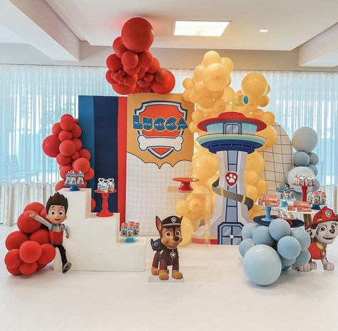 Chase Party Paw Patrol, Paw Patrol Decoration Ideas, Paw Patrol Party Balloons, Paw Patrol Birthday Decor, Paw Patrol Party Ideas Decoration Boys, Paw Patrol Table Decorations, Paw Patrol Decorations Birthdays, Chase Birthday Party, Diy Paw Patrol Decorations