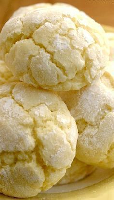 Lemon Burst Cookie from scratch – crinkled cookies packed with citrus flavor! Made 100% from scratch! Cookie From Scratch, Lemon Crinkle Cookies, Lemon Cookies Recipes, حلويات عربية, Cookies From Scratch, Crinkle Cookies, Italian Cookies, Lemon Cookies, Lemon Desserts