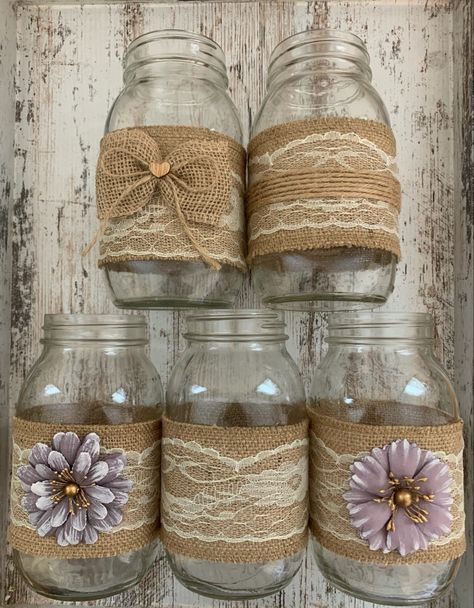 Rustic Wedding Purple, Wedding Centerpieces Purple, Rustic Bridal Shower Decorations, Purple Rustic Wedding, Bridal Shower Decorations Rustic, Lace Mason Jars, Burlap Mason Jars, Country Bridal Shower, Aluminum Can Crafts