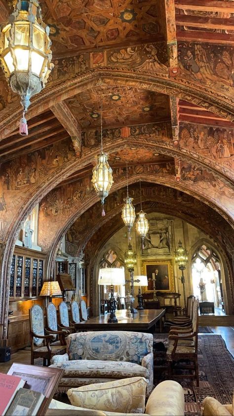 Hearst Castle California, Spanish Castle, Castle Study, San Simeon California, Medieval Home Decor, Medieval Decor, San Simeon, Hearst Castle, Spanish Architecture