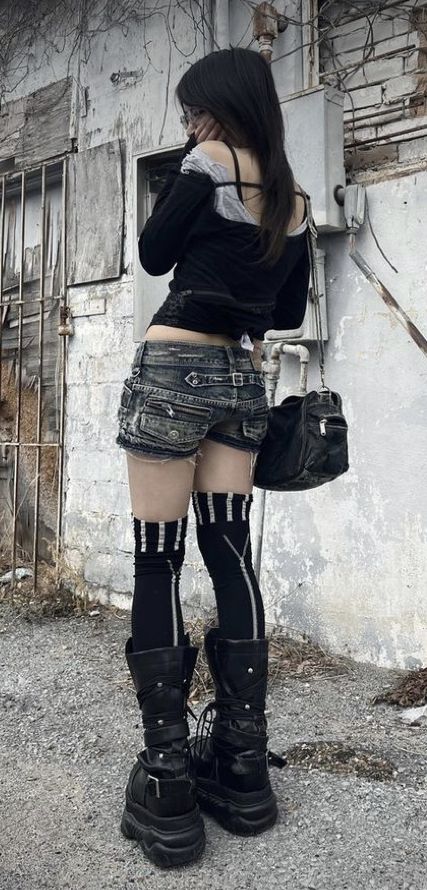 Fashion Eyedress Concert Outfit, Emo Concert Outfit Punk Rock, Thigh High Outfits, Goth Shorts, Gothic Shorts, Rave Shorts, Trashy Outfits, Attitude Clothing, Alt Outfits