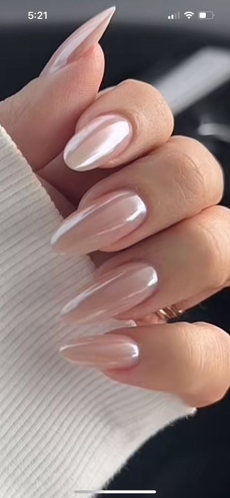 Pearl Almond Nails, Nail Inspo Summer, Nails Pearl, Almond Shaped Nails, French Tip Nail Art, Elegant Nail Designs, Shaped Nails, Nude Nail Designs, Nail Shimmer