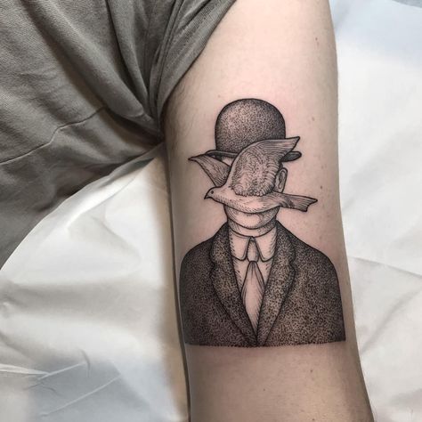 2,851 Likes, 21 Comments - Cloey (@inkbrambles) on Instagram: “Rene Magritte’s “Man in a Bowler Hat”. Thanks, Jerry! @blackoaktattoo #blackink #btattooing…” Bowler Hat Tattoo, Man In A Bowler Hat, Hat Tattoo, Wrap Tattoo, History Tattoos, René Magritte, B Tattoo, Rene Magritte, Bowler Hat