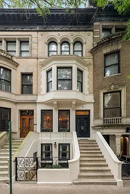 266 West 91st St. in Upper West Side, Manhattan | StreetEasy Townhouse Architecture, Stone Homes, Brooklyn Park, Real Estate Salesperson, Row Houses, Old Stone Houses, Nyc Real Estate, Riverside Park, Living Room Partition