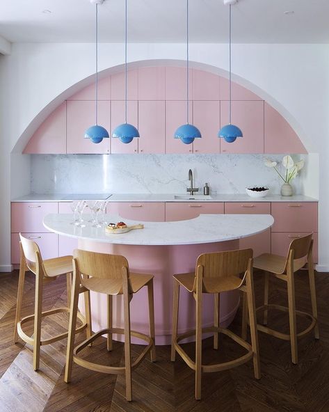 Ralitsa Genkova (@raligenkova) • Instagram photos and videos Kitchen With Arch, Half Open Kitchen, Deco Rose, Pink Kitchen, Young Family, Interior Design Art, Eclectic Interior, Modern Apartment, Dream House Decor