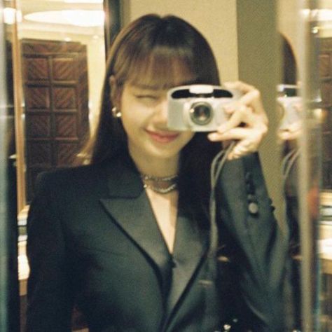 Too Nice, Blackpink Lisa