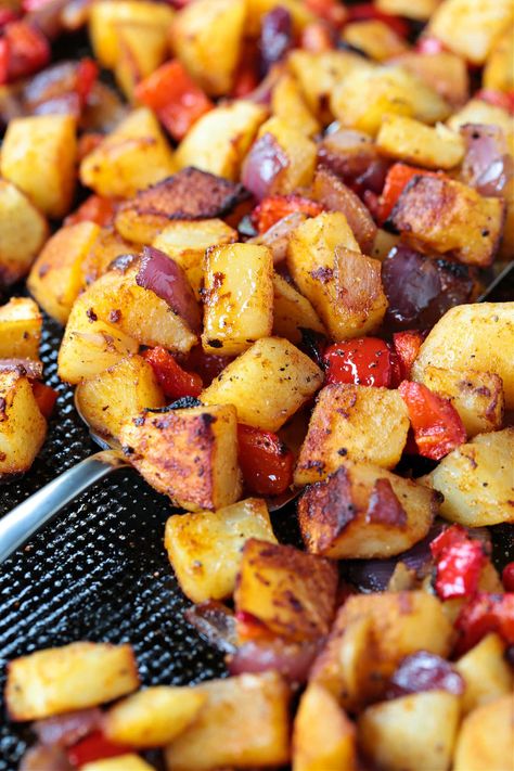 Oven Breakfast Potatoes, Brunch Potatoes, Fried Breakfast Potatoes, Baked Red Potatoes, Roasted Breakfast Potatoes, Crispy Breakfast Potatoes, Potato Breakfast Recipes, Potatoes In Oven, Make Breakfast