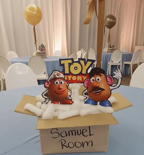 Centros De Mesa Toy Story Ideas, Toy Story Centerpieces, Toy Story Decorations, Toy Story Baby, Thomas Birthday, Jessie Toy Story, Toy Story Birthday Party, Boy Baby Shower Themes, Toy Story Birthday