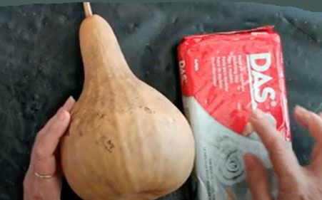 How do you cover a gourd using air-dry clays and craft molds? gourdarttalk.com Gourd Art Ideas, Decorating Gourds, How To Dry Gourds, Gourd Projects, Gourds Diy, Gourd Painting, Gourd Ideas, Hand Painted Gourds, Gourds Crafts