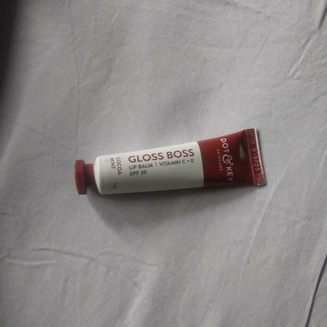 Carmel lipgloss Lip Balm Aesthetic, Dot And Key, Lipgloss Aesthetic, Fancy Makeup, Girly Accessories, Aesthetic Makeup, Lip Balm, Lip Gloss, Makeup Bag