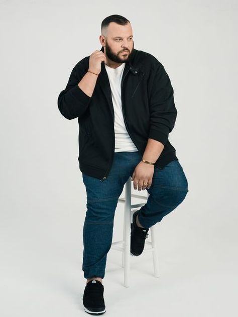 Mens Clothing Styles Plus Size, Plus Size Men's Fashion, Mens Fashion Plus Size, Plus Size Joggers Outfit, Urban Plus Size Fashion, Fat Men Style, Xxl Outfits, Male Plus Size Fashion, Men Plus Size Fashion