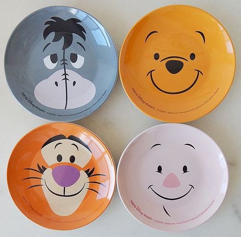 Ceramics Bowls Designs, Ceramic Cafe, Painted Ceramic Plates, Diy Pottery Painting, Pottery Painting Designs, Clay Diy Projects, Diy Ceramic, Keramik Design, Painted Plates