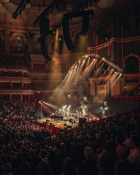 October 6, 2021 - The Royal Albert Hall, London UK: photo by @augustini_creative on Instagram Albert Hall Manchester, Royal Festival Hall, Royal Albert Hall Aesthetic, Royal College Of Music, Music Hall Aesthetic, Small Concert Aesthetic, Orchestra Performance, Theatre Hall, Theatre Aesthetic