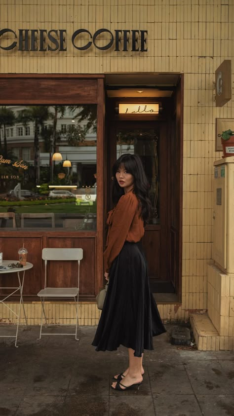 French Dinner Outfit, Simple Classy Aesthetic, Lai Tiffany, Study Date Outfit, Modest Outfits Dresses, Simple Feminine Style, Funny Dresses, What Not To Wear, Elegant Feminine