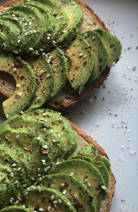 #HowDoesAHealthyNutritionWork Avocado Bagel, Andrew Huberman, 140 Pounds, Pre Workout, Amino Acid, Green Juice, My Job, Healthy Nutrition, Interesting Food Recipes