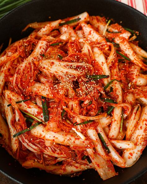 How to Make Geotjeori | How to Make Quick Kimchi Geotjeroi - the kimchi recipe doesnt requires fermentation! 🥬🌶 | By Seonkyoung Longest Quick And Easy Kimchi Recipe, Fish Sauce Substitute, Quick Kimchi, Fresh Kimchi, Seonkyoung Longest, Korean Kimchi, Preserving Recipes, Kimchi Recipe, Vegan Fish