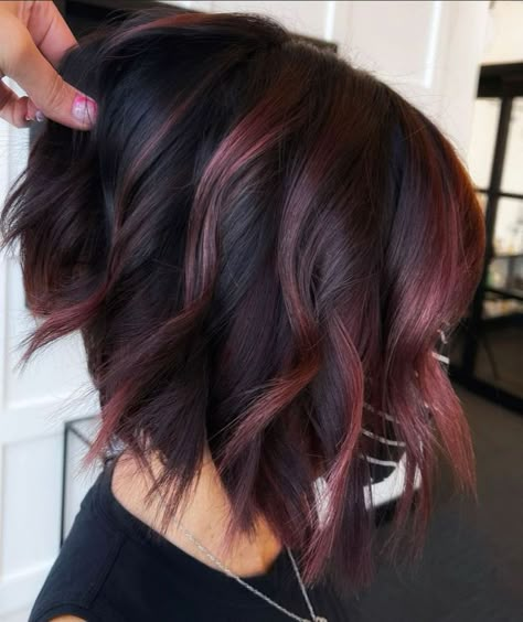 Highlights For Short Hair, Burgundy Balayage, Balayage Short Hair, Balayage Short, Short Hair Highlights, Balayage Bob, Blonde Balayage Highlights, Short Ombre Hair, Short Dark Hair