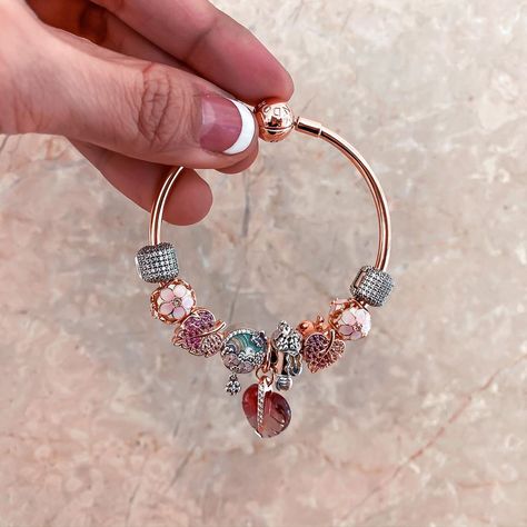 PANDORA at the Mall Of America on Instagram: “We love the Pandora rose bracelet and mixing Metals. Spring theme 🌺🌸 Designed by @hippocampusmaria . Shop in stores or online at…” Pandora Design, Mixing Metals, Pandora Rose, London Pubs, Mall Of America, At The Mall, Rose Bracelet, Royal Caribbean Cruise, Spring Theme